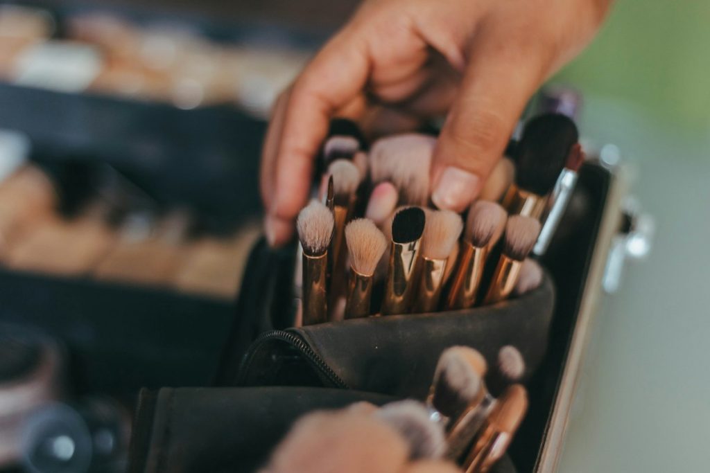Bridal beauty: professional makeup brush kit