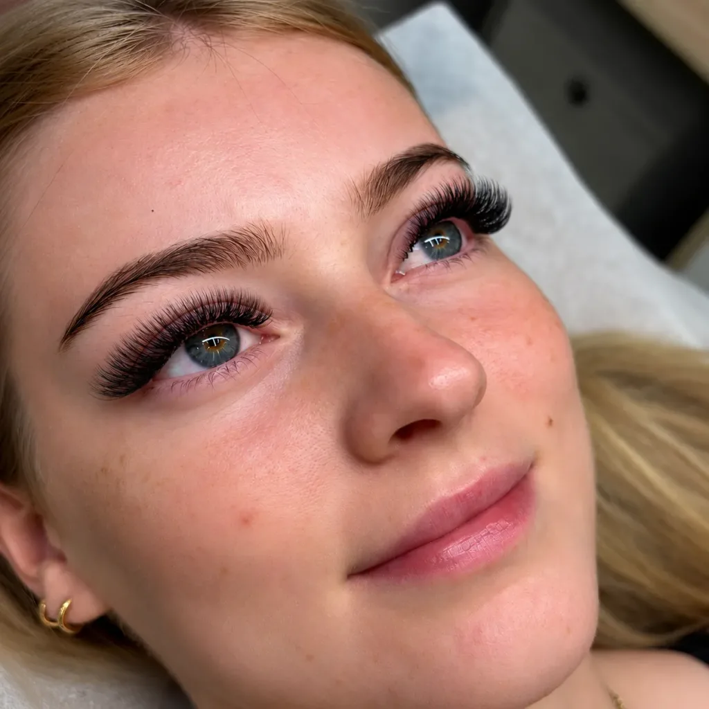 Volume and mega volume – Eyelash at VOG Beauty Salon in Majan, Dubai