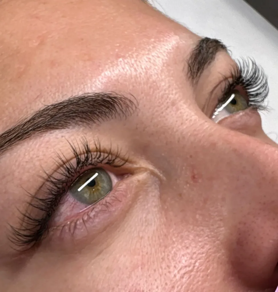 Classic lashes – Eyelash at VOG Beauty Salon in Majan, Dubai