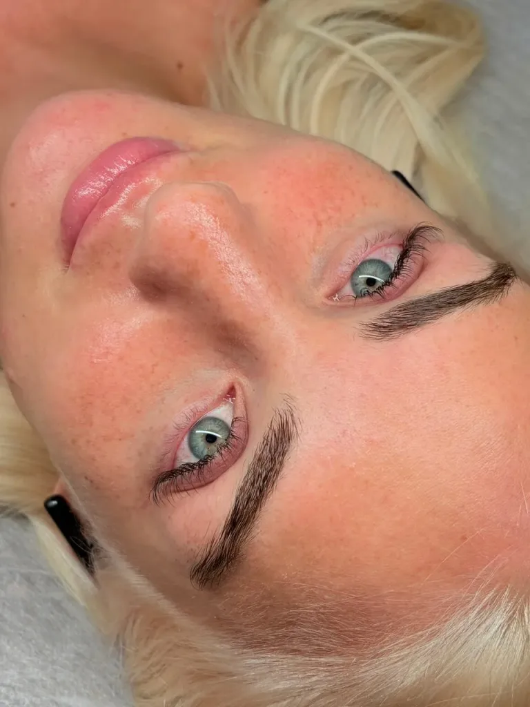 Lashes at VOG Beauty Salon in Majan, Dubai – photo 13